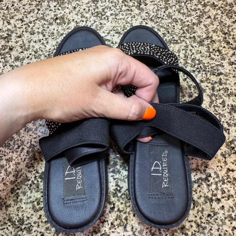 I.D. Required‎ Black Rhinestone Platform Sandals Lug Sole Block Heel Size 4 Mens